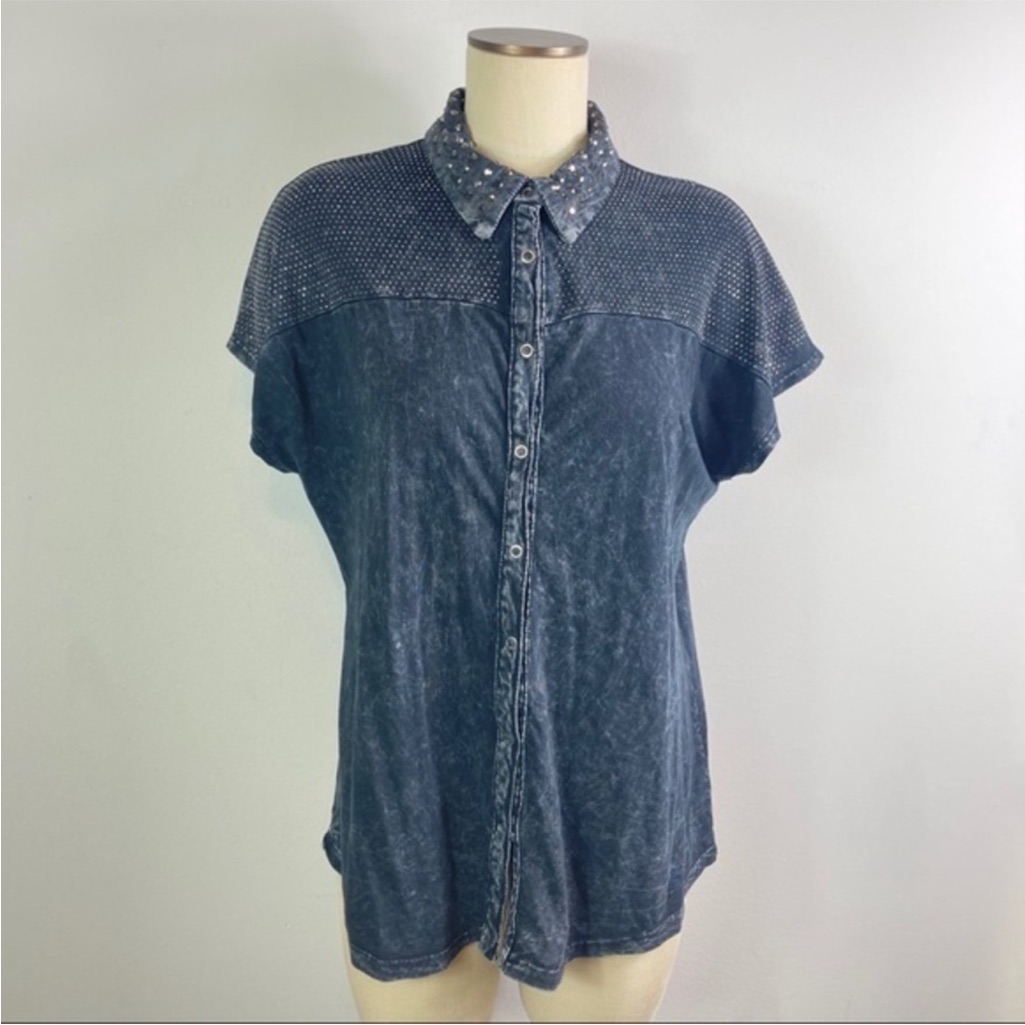 Vocal Studded Collared Snap Button